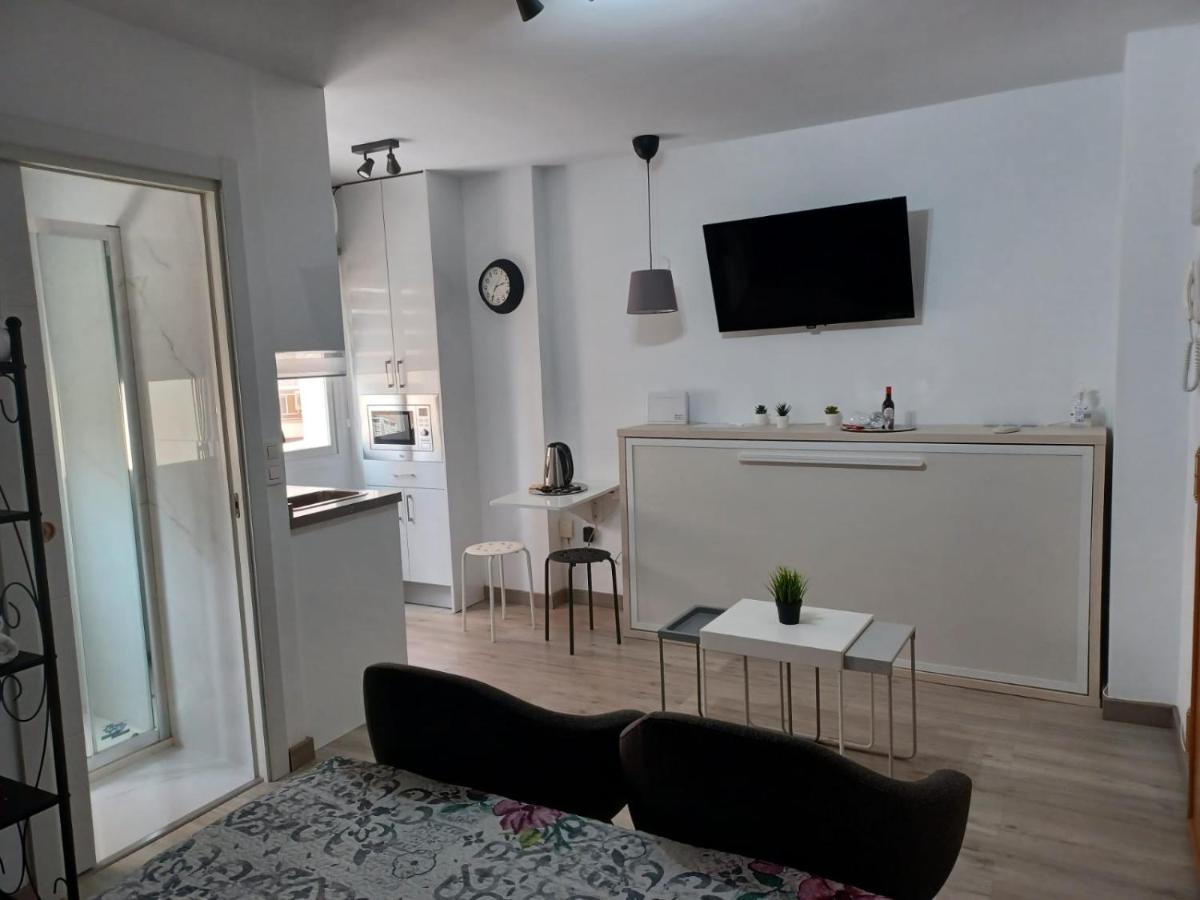 La Bella Malagueta Apartment Malaga Bagian luar foto
